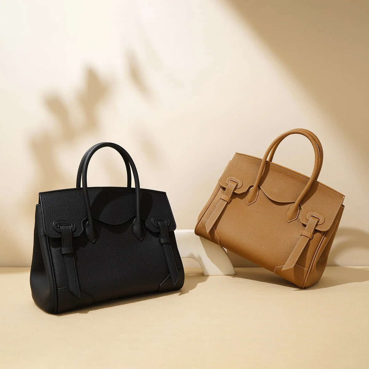 2026 Women's High-End Genuine Leather Crossbody Handbag Zipper Closure Waterproof Large Capacity Textured Design Polyester
